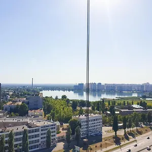 новая дизайнерская 5 мин пешком м бориспольская м вырлица Апартаменты Киев