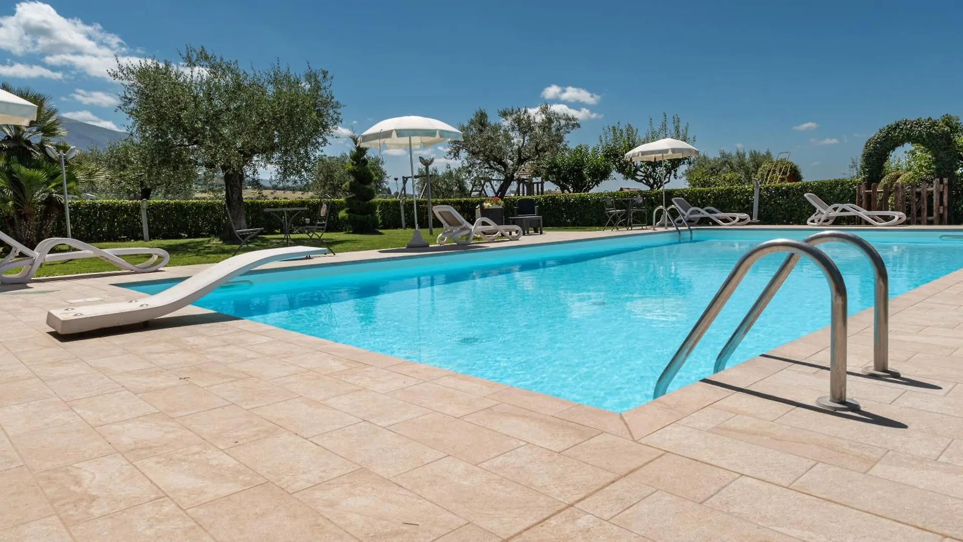 Фермерский дом Agriturismo Il Girasole Ассизи Италия