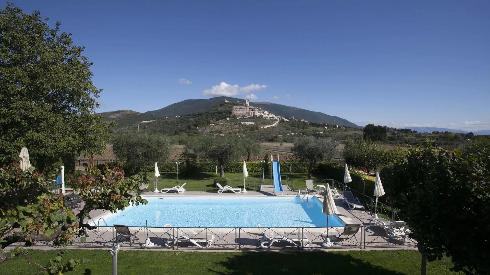 Agriturismo Il Girasole Ассизи Фермерский дом